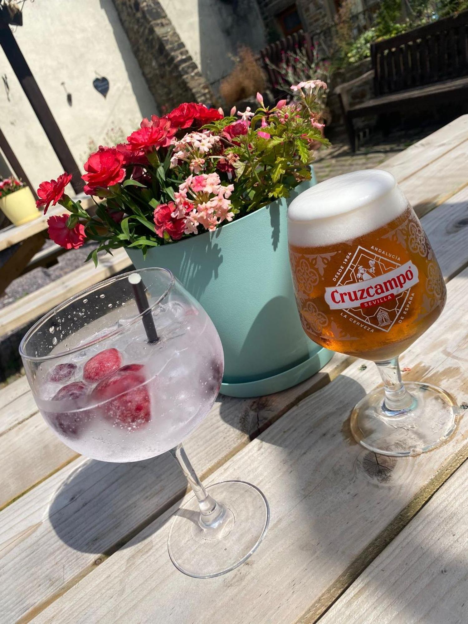 Hotel Hare And Hounds Foulridge Esterno foto